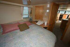 2005 Bluewater 5200 thumbnail 17
