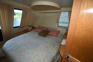 2005 Bluewater 5200 thumbnail 16