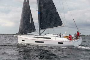 40ft Beneteau Yacht For Sale