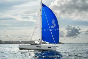 37ft Beneteau Yacht For Sale