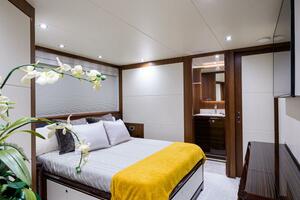 ZEPHYR 100ft Ocean Alexander Yacht For Sale