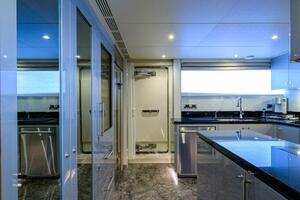 ZEPHYR 100ft Ocean Alexander Yacht For Sale