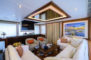 2019 Ocean Alexander 100 Motor Yacht thumbnail 28