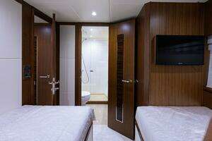 2019 Ocean Alexander 100 Motor Yacht thumbnail 70