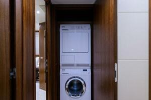 ZEPHYR 100ft Ocean Alexander Yacht For Sale