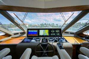 2019 Ocean Alexander 100 Motor Yacht thumbnail 25