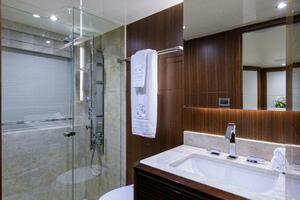 ZEPHYR 100ft Ocean Alexander Yacht For Sale