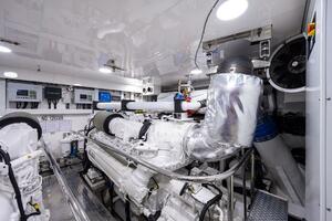 ZEPHYR 100ft Ocean Alexander Yacht For Sale