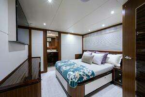 2019 Ocean Alexander 100 Motor Yacht thumbnail 53