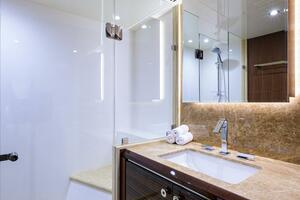 ZEPHYR 100ft Ocean Alexander Yacht For Sale