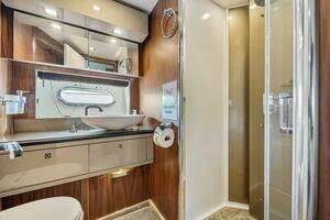 2013 Sunseeker Predator 84 thumbnail 32
