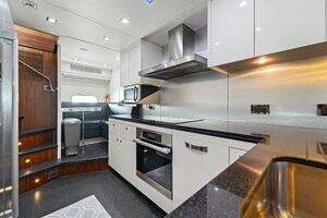 2013 Sunseeker Predator 84 thumbnail 20