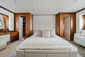 2013 Sunseeker Predator 84 thumbnail 23
