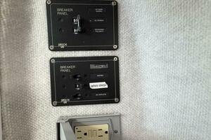 27ft Glacier Bay Yacht For Sale