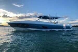 41-ft-Intrepid-2021-Miami Florida United States yacht for sale