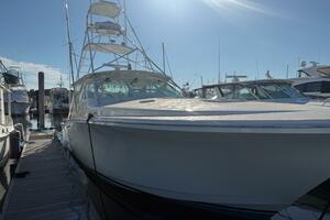 Cabo 45 EMMA - Exterior