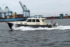 42-ft-Legacy-2005-42 Sedan-Tilly Too-Hampton Virginia United States yacht for sale