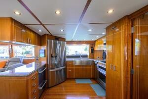POMBOO 70ft Hatteras Yacht For Sale