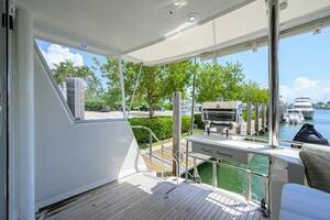 POMBOO 70ft Hatteras Yacht For Sale