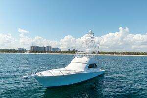 2006 Viking 68 Convertible thumbnail 9