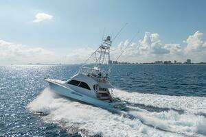 2006 Viking 68 Convertible thumbnail 17