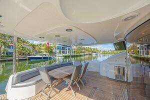 2006 Sunseeker 75 Yacht thumbnail 14