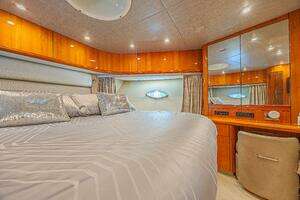2006 Sunseeker 75 Yacht thumbnail 37