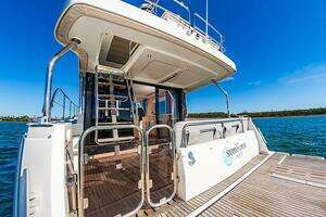 2022 Beneteau Swift Trawler thumbnail 9
