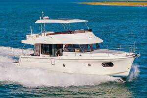 2022 Beneteau Swift Trawler thumbnail 7