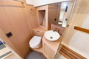 2022 Beneteau Swift Trawler thumbnail 40