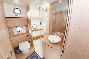 2022 Beneteau Swift Trawler thumbnail 44