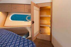 2022 Beneteau Swift Trawler thumbnail 34