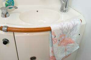 2005 Lagoon 380S thumbnail 70