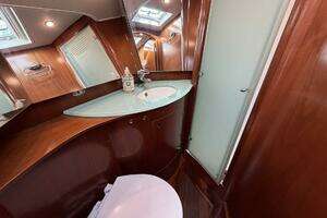 2004 Beneteau 57 Center Cockpit thumbnail 68