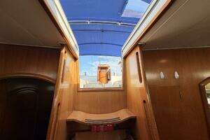 2004 Beneteau 57 Center Cockpit thumbnail 38