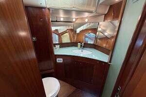 2004 Beneteau 57 Center Cockpit thumbnail 61