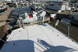 2004 Beneteau 57 Center Cockpit thumbnail 25