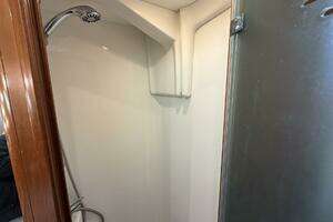 2004 Beneteau 57 Center Cockpit thumbnail 62