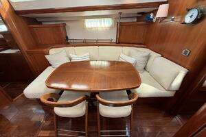 2004 Beneteau 57 Center Cockpit thumbnail 45