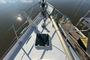 2004 Beneteau 57 Center Cockpit thumbnail 14