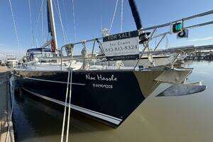 2004 Beneteau 57 Center Cockpit thumbnail 9