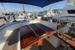 2004 Beneteau 57 Center Cockpit thumbnail 31