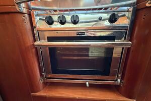 Nae Hassle 57ft Beneteau Yacht For Sale