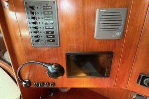 2004 Beneteau 57 Center Cockpit thumbnail 77