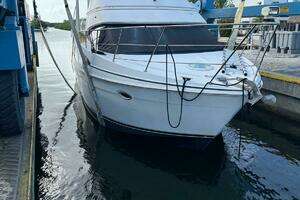 2005 Carver 41 CMY Cockpit Motoryacht thumbnail 7