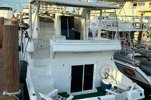 2005 Carver 41 CMY Cockpit Motoryacht thumbnail 2