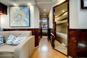 RECON ROYALE 61ft Sea Ray Yacht For Sale