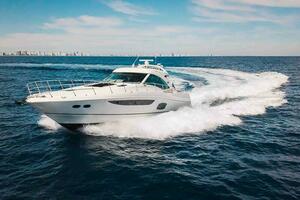 RECON ROYALE 61ft Sea Ray Yacht For Sale