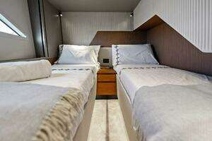 2024 Ferretti Yachts 720 thumbnail 71
