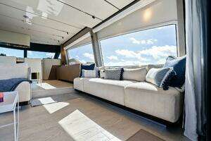 2024 Ferretti Yachts 720 thumbnail 45